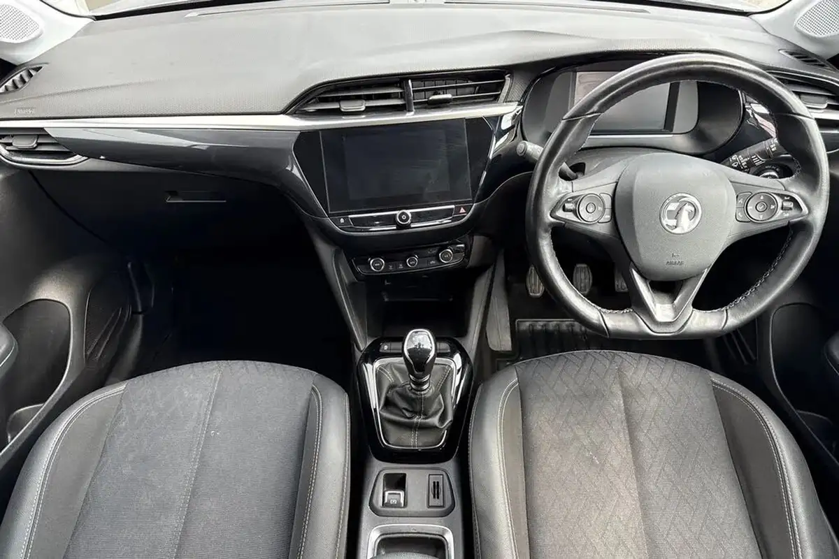 2022-vauxhall-corsa-12-turbo-elite-edition-big-33