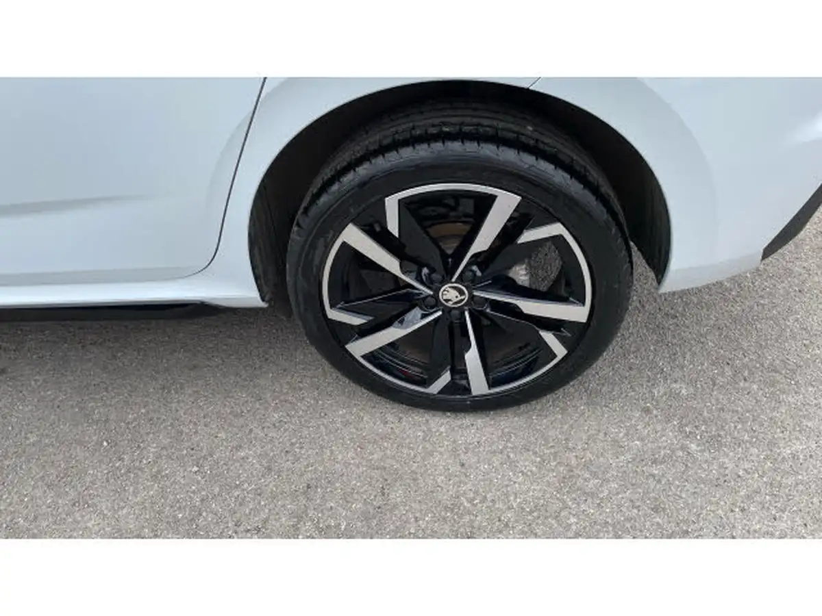 2024-skoda-kamiq-15-tsi-monte-carlo-dsg-big-42
