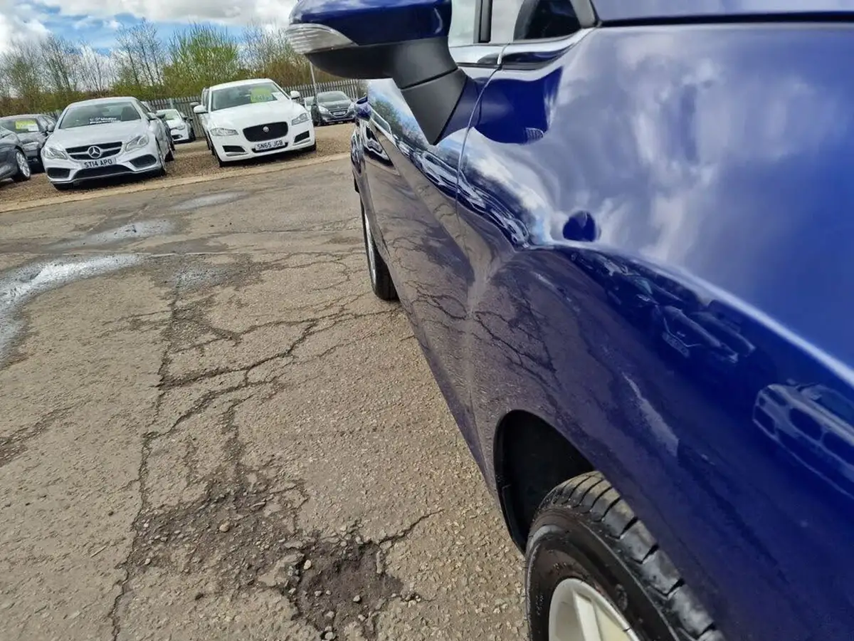 2016-ford-fiesta-125-zetec-3d-big-4