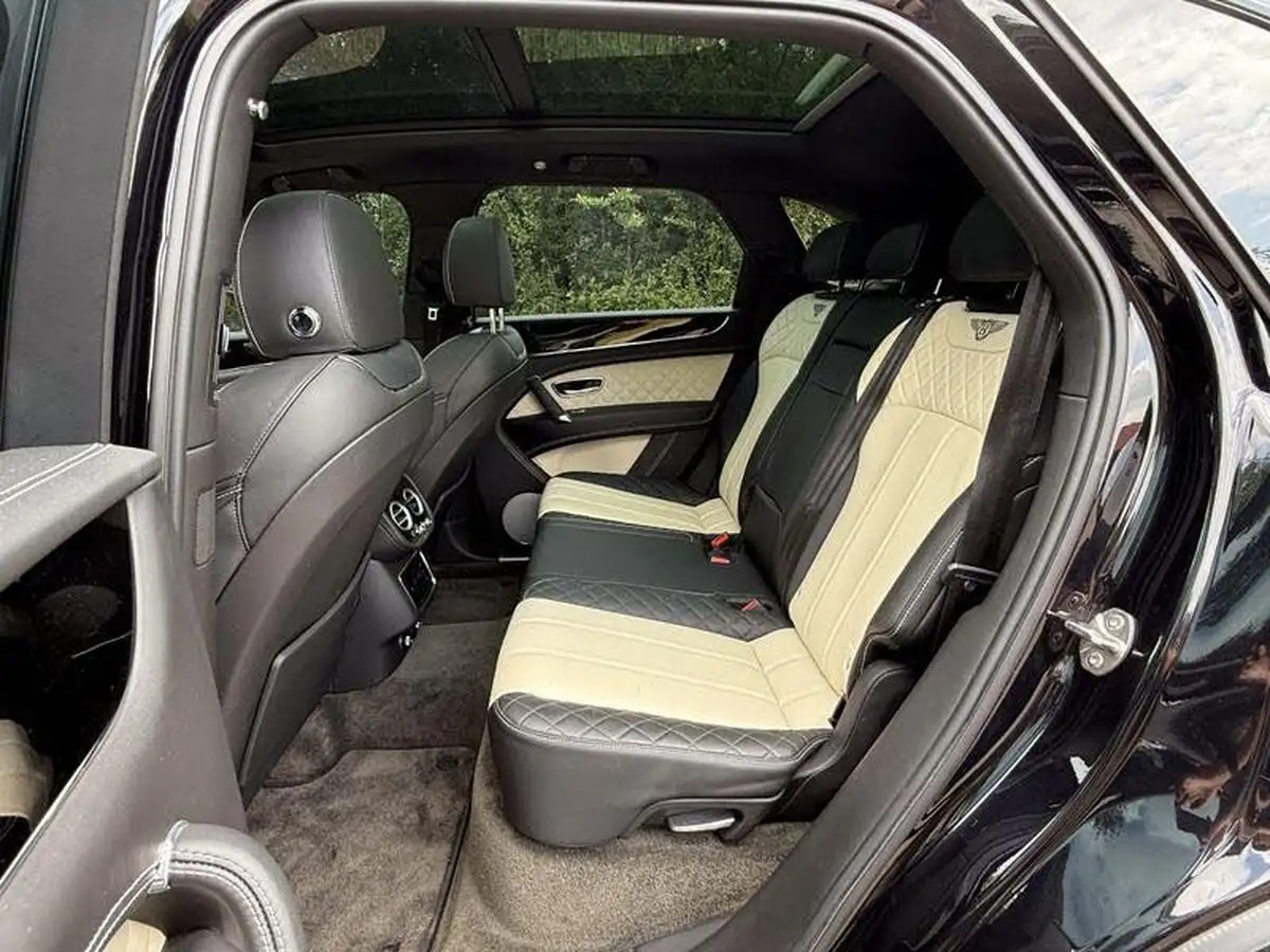 2018-bentley-bentayga-40-v8-big-14