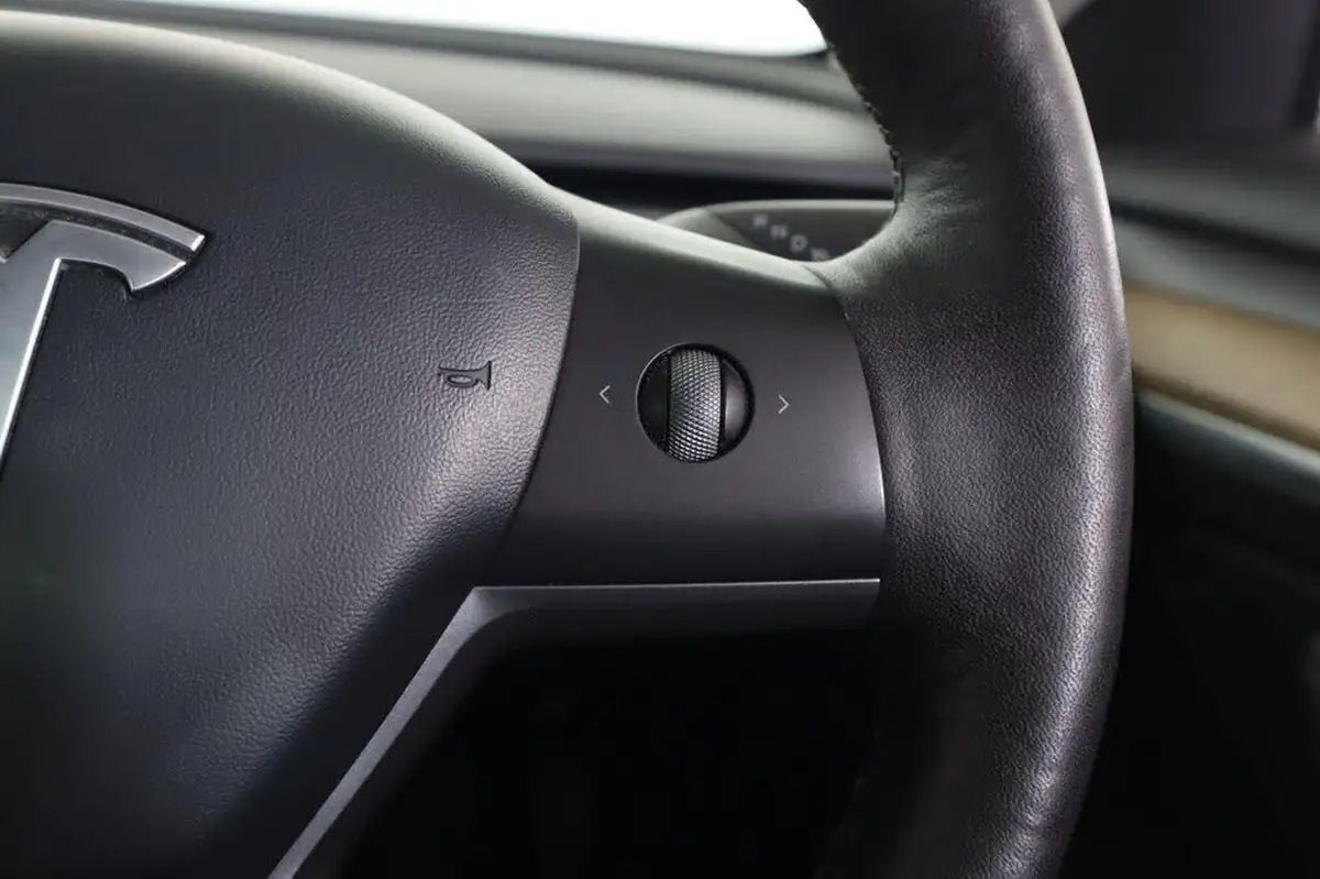 2021-tesla-model-3-e-long-range-4x4-big-14