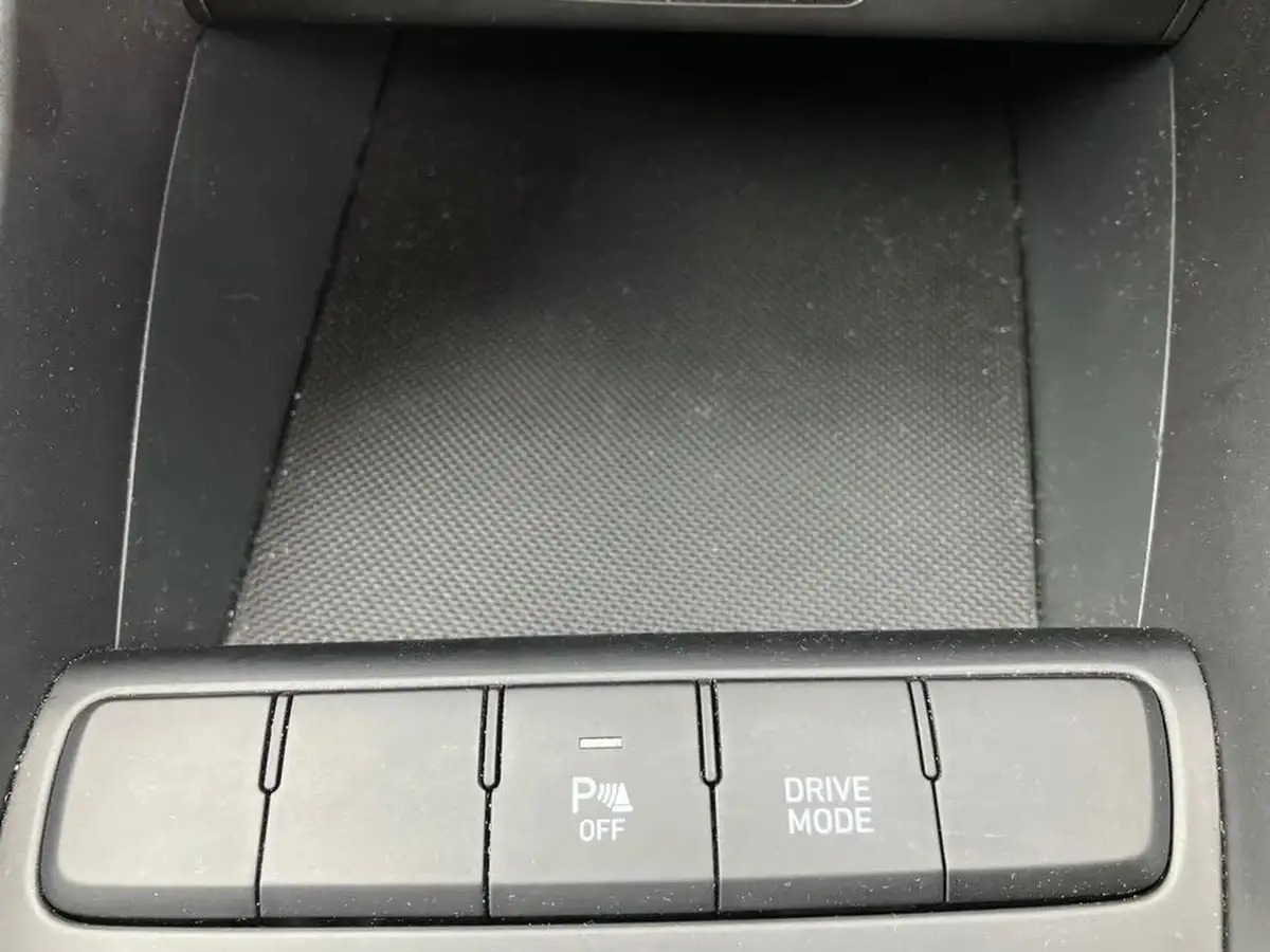2021-hyundai-i20-10-t-gdi-se-connect-eclutch-imt-big-38