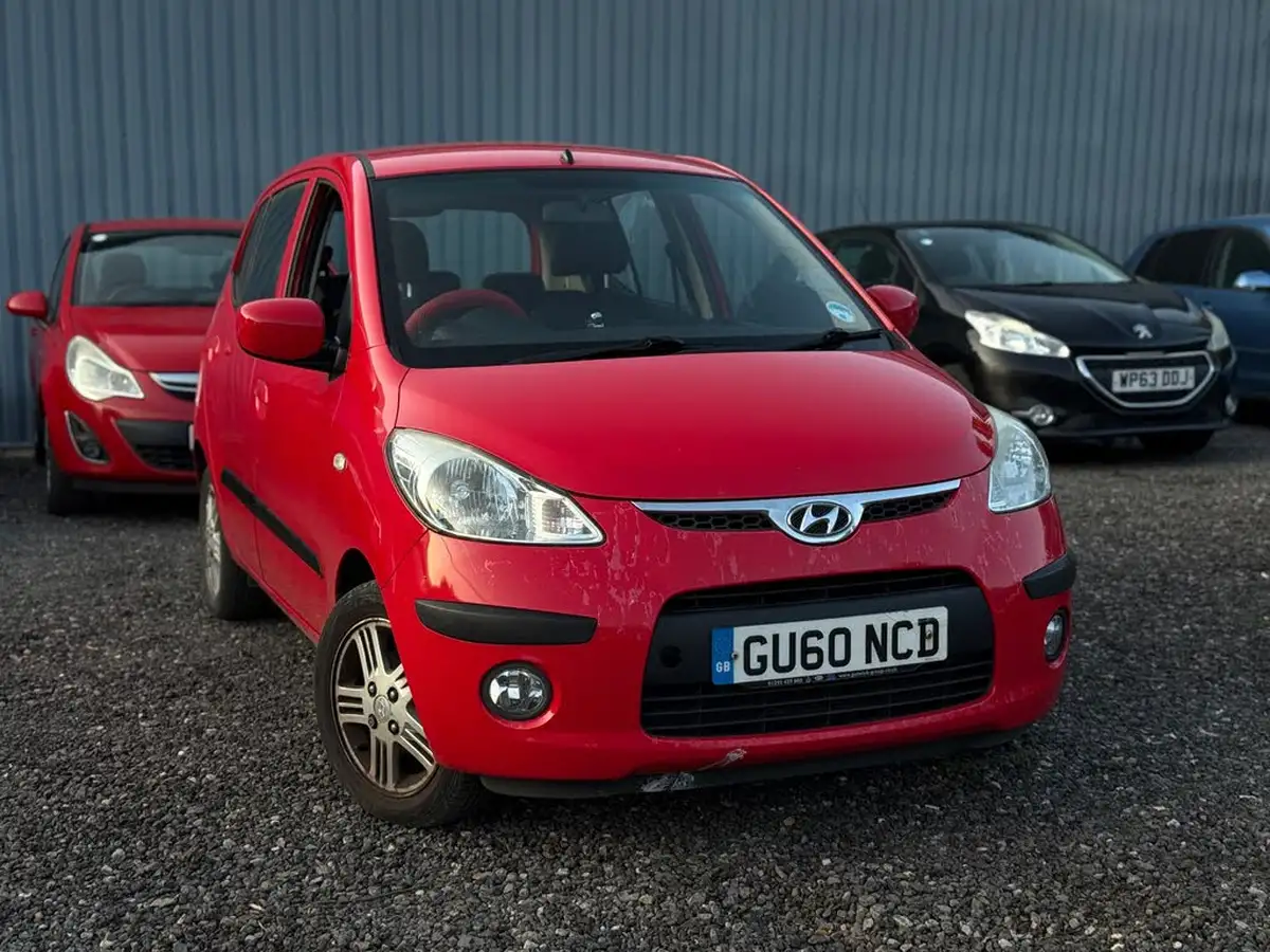 2010-hyundai-i10-12-comfort-76bhp-big-0