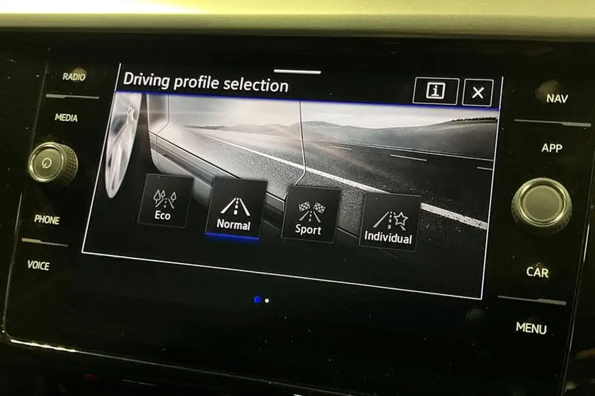 2022-volkswagen-arteon-20-tsi-r-line-fastback-big-33