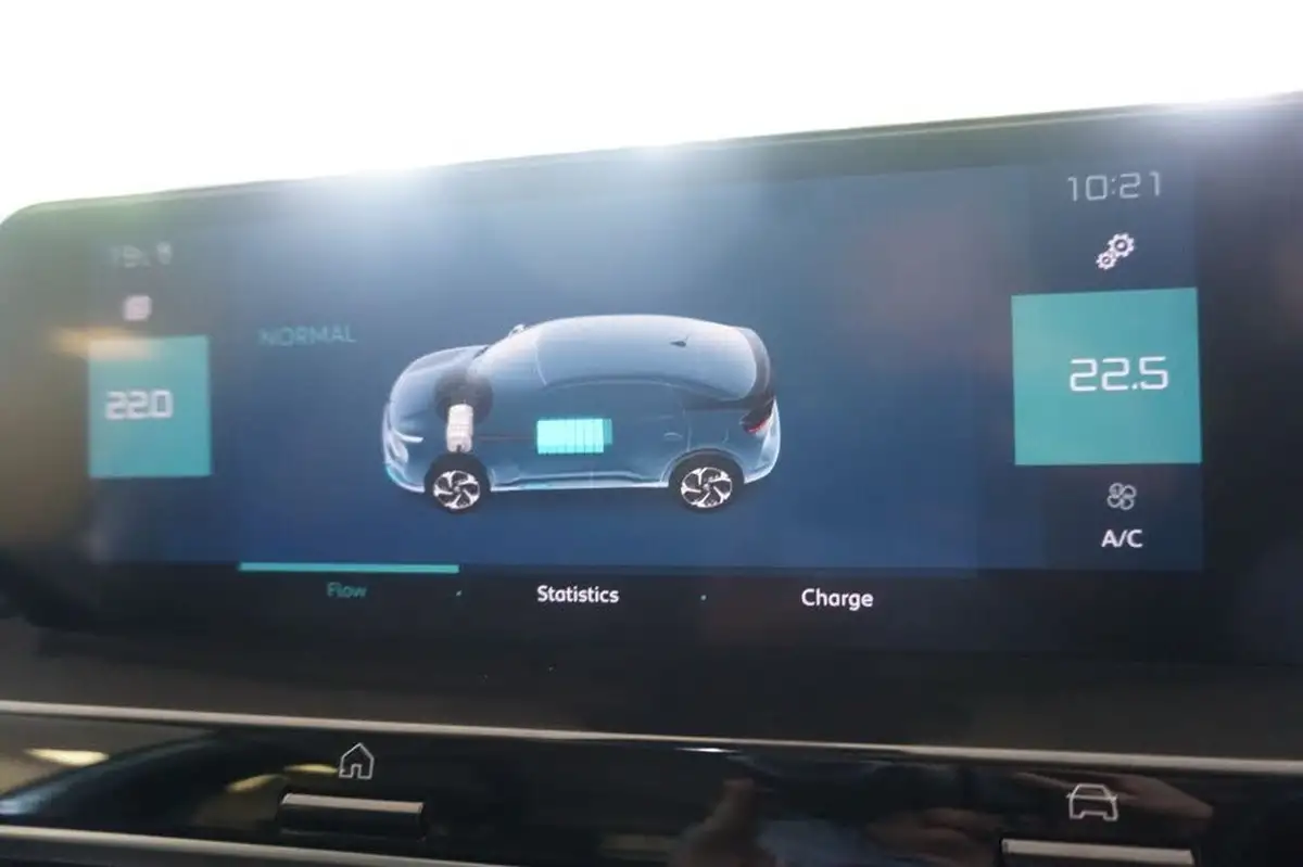 2021-citroen-c4-e-shine-plus-big-13