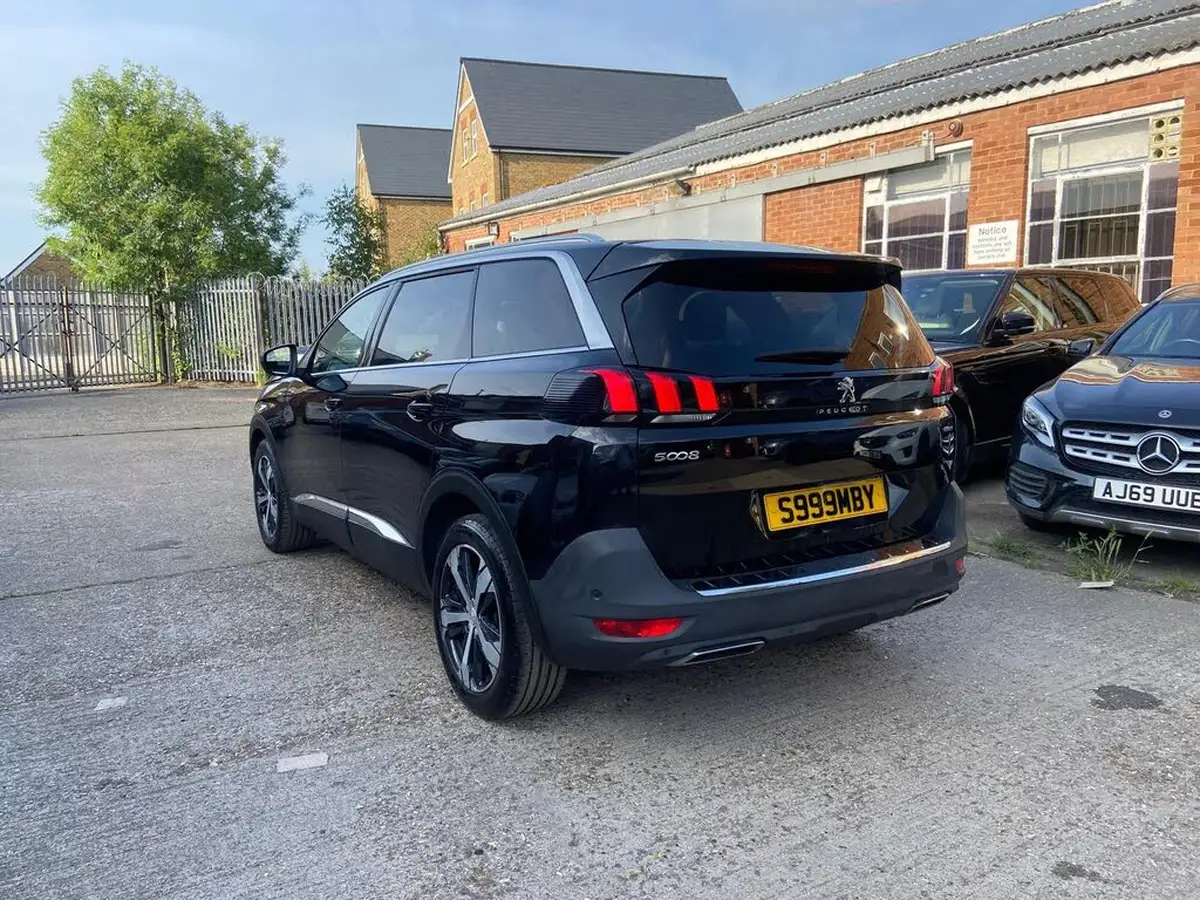 2018-peugeot-5008-suv-16-bluehdi-gt-line-eat6-big-11