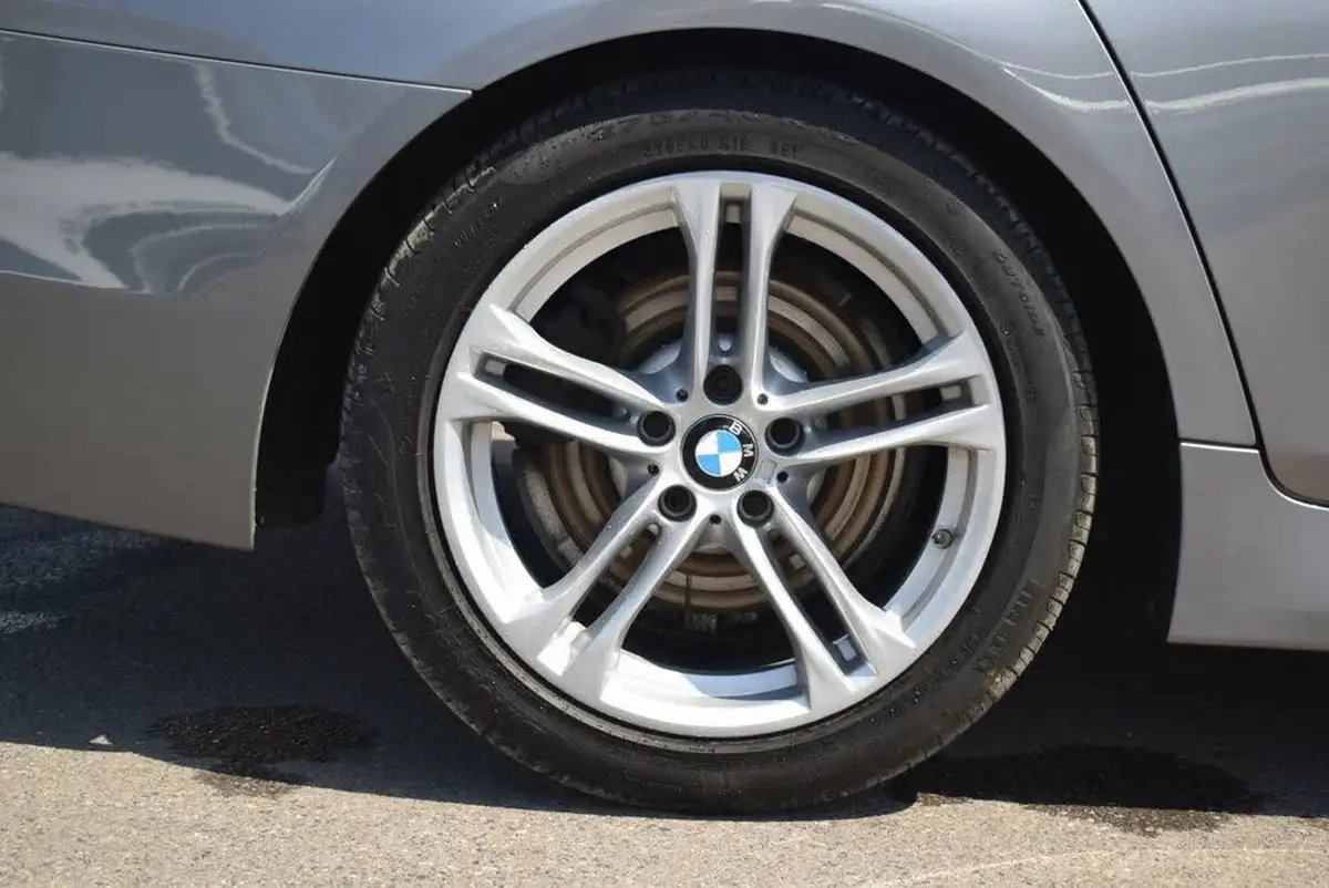 2016-bmw-5-series-20td-520d-m-sport-188bhp-saloon-4d-auto-big-8