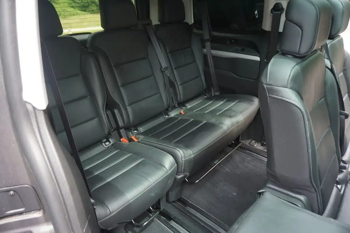 2021-peugeot-traveller-e-allure-standard-big-12