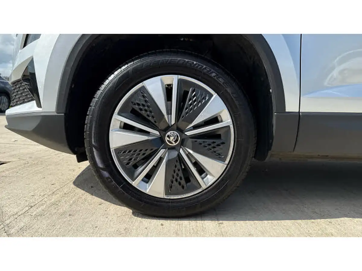 2022-skoda-karoq-10-tsi-se-drive-big-6