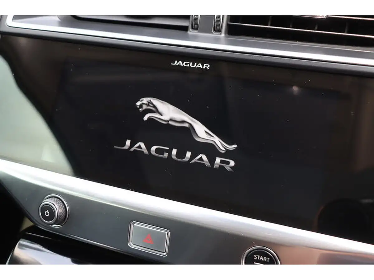 2019-jaguar-i-pace-ev400-se-big-42