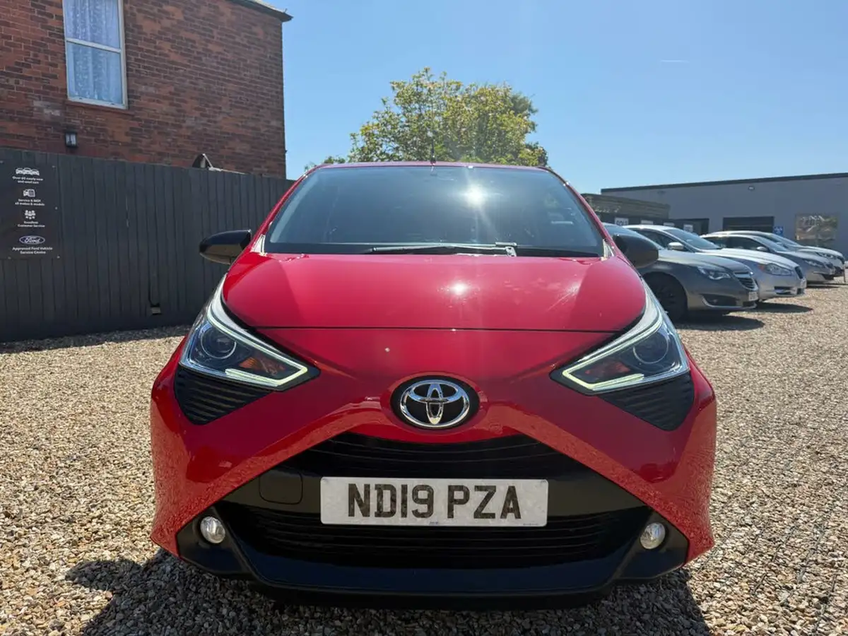 2019-toyota-aygo-10-vvt-i-x-trend-big-1