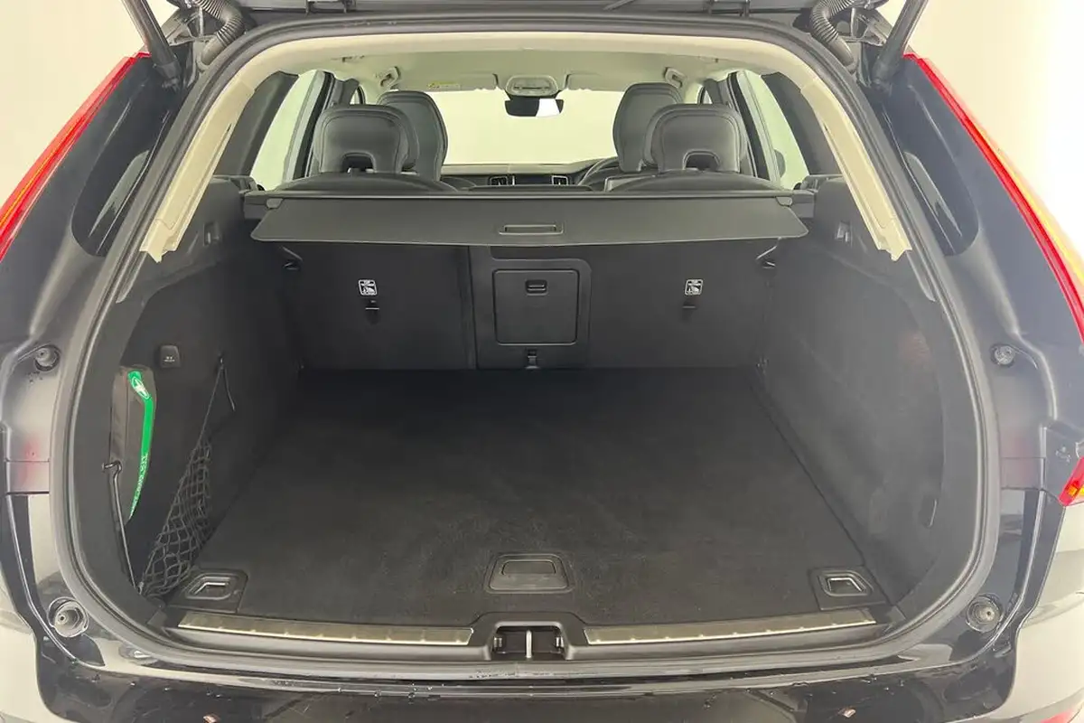 2023-volvo-xc60-20td-b4-plus-big-7