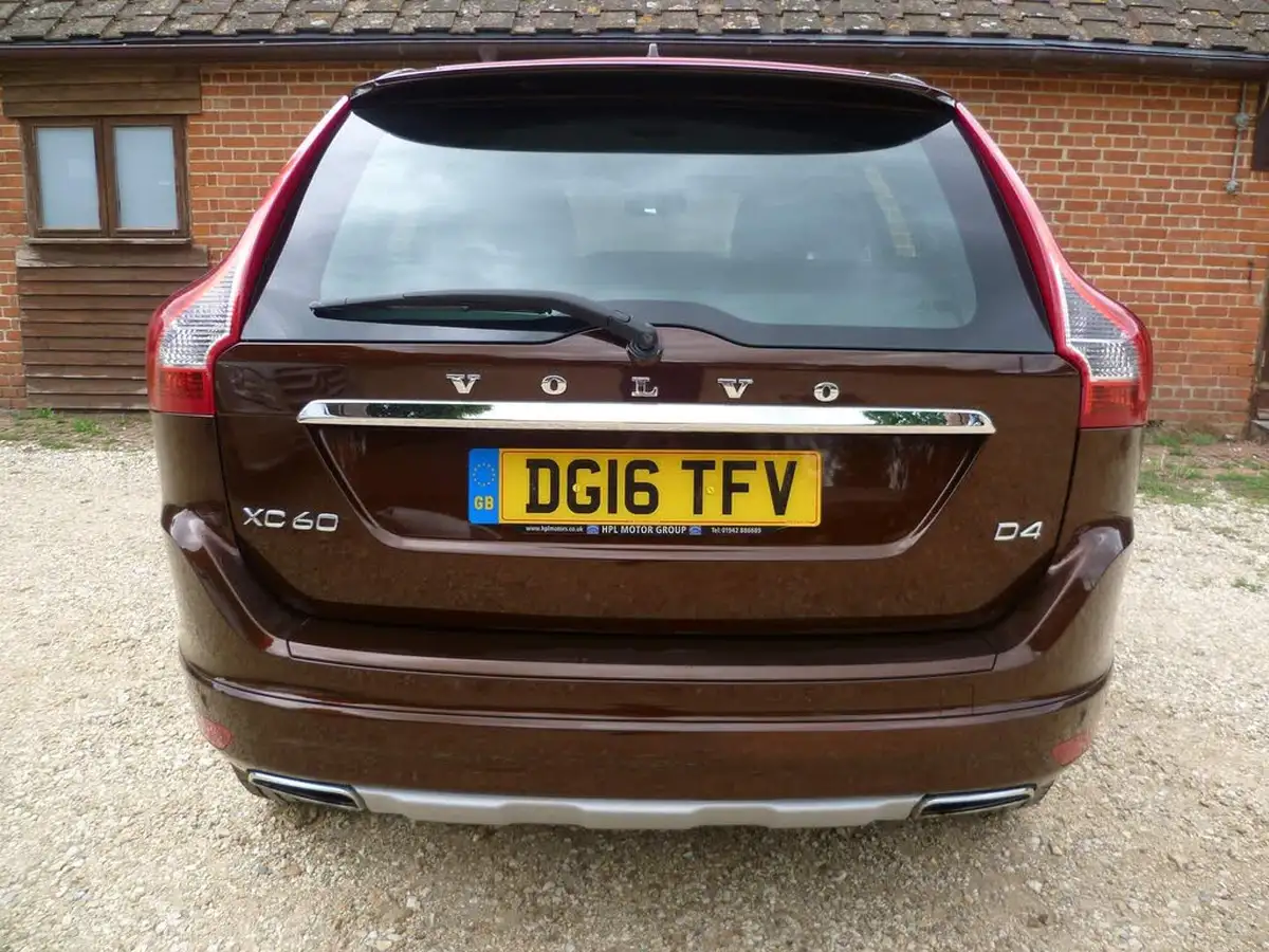2016-volvo-xc60-20td-d4-se-nav-geartronic-big-5