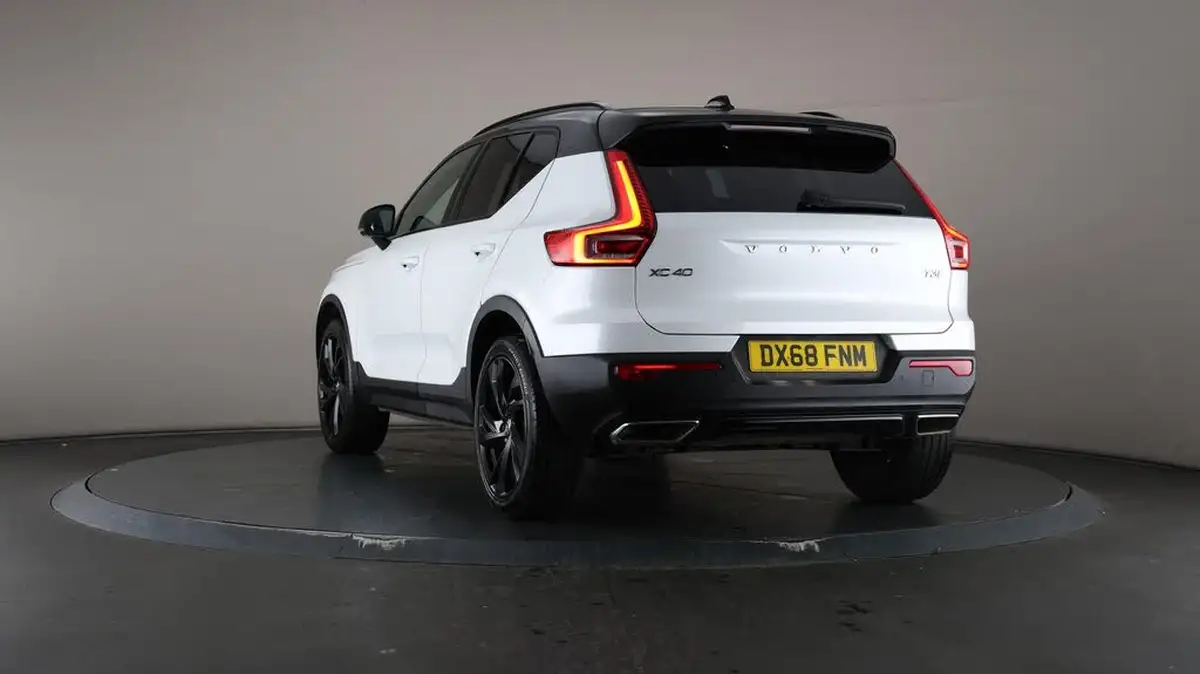 2018-volvo-xc40-15-t3-r-design-pro-big-58