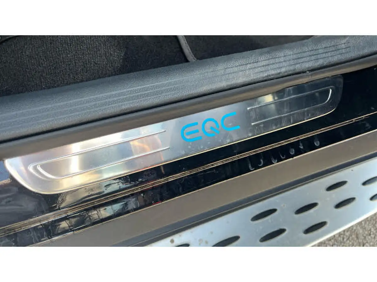 2022-mercedes-benz-eqc-e-eqc-400-amg-line-premium-big-42