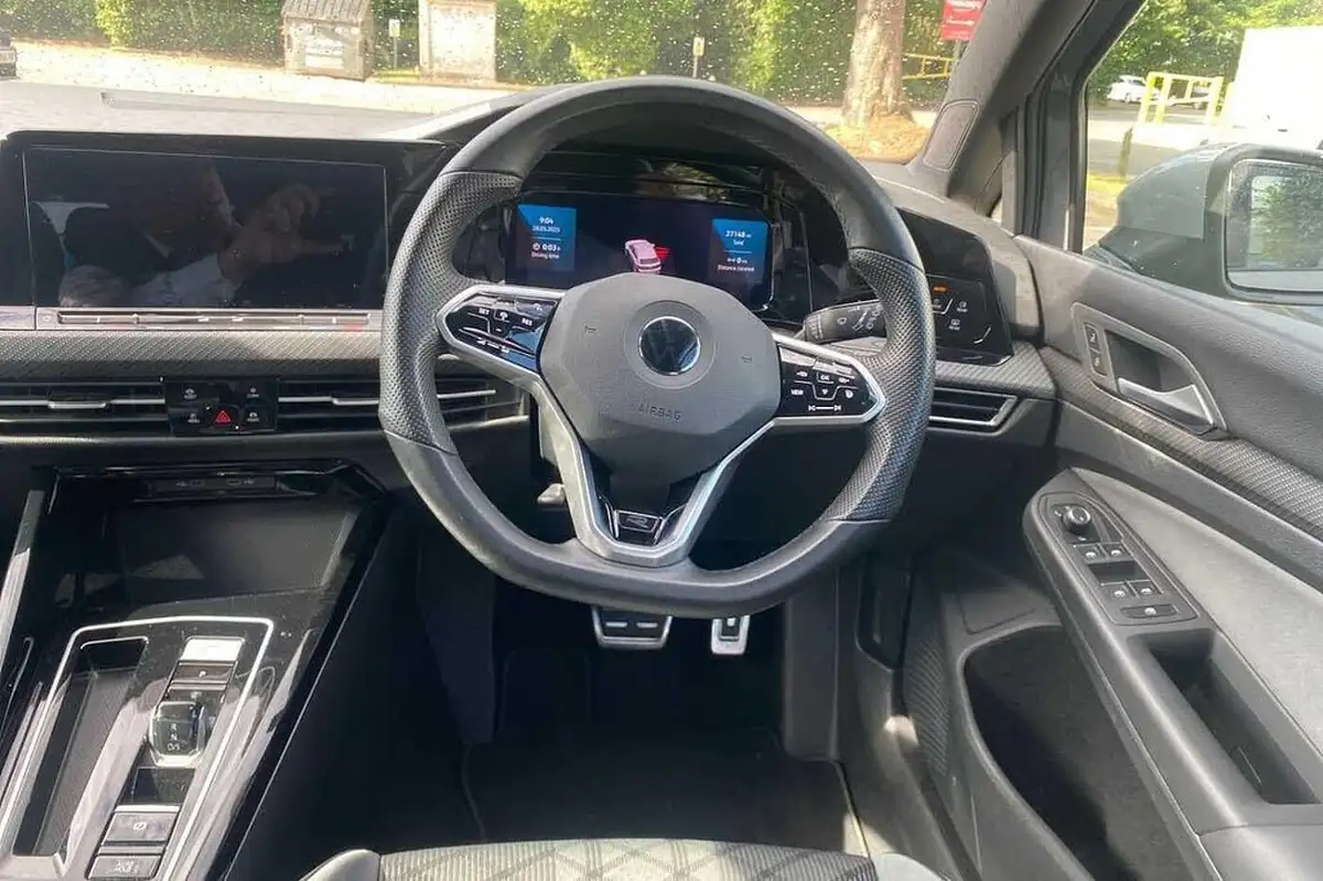 2022-volkswagen-golf-15-etsi-r-line-150ps-hatchback-big-12