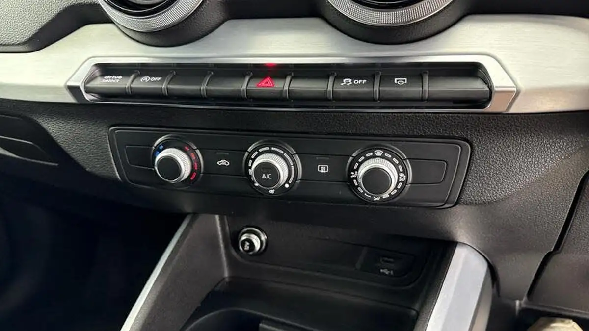 2022-audi-q2-15-35-tfsi-s-line-tronic-big-12
