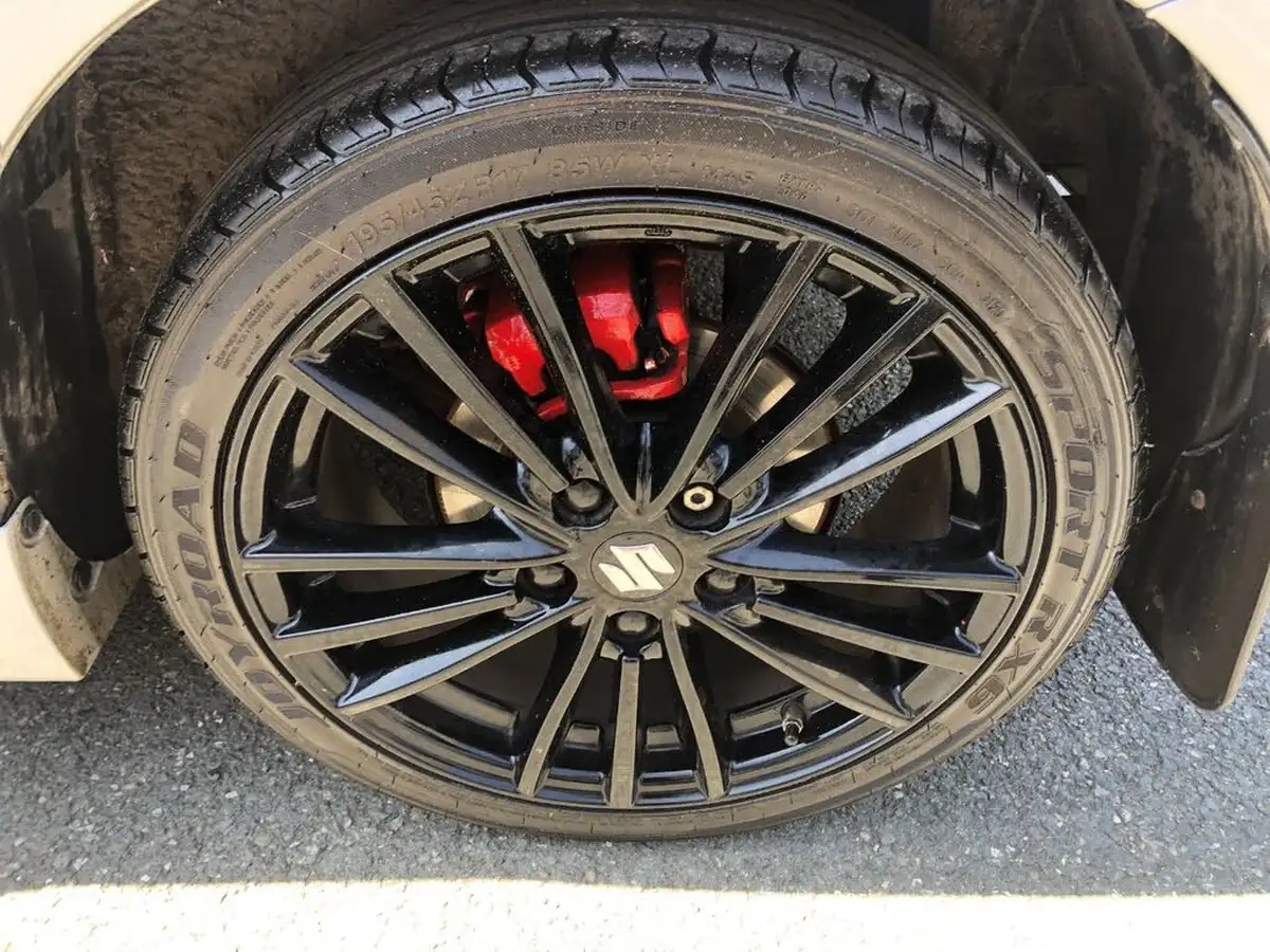 2014-suzuki-swift-16-sport-136ps-nav-5d-big-9