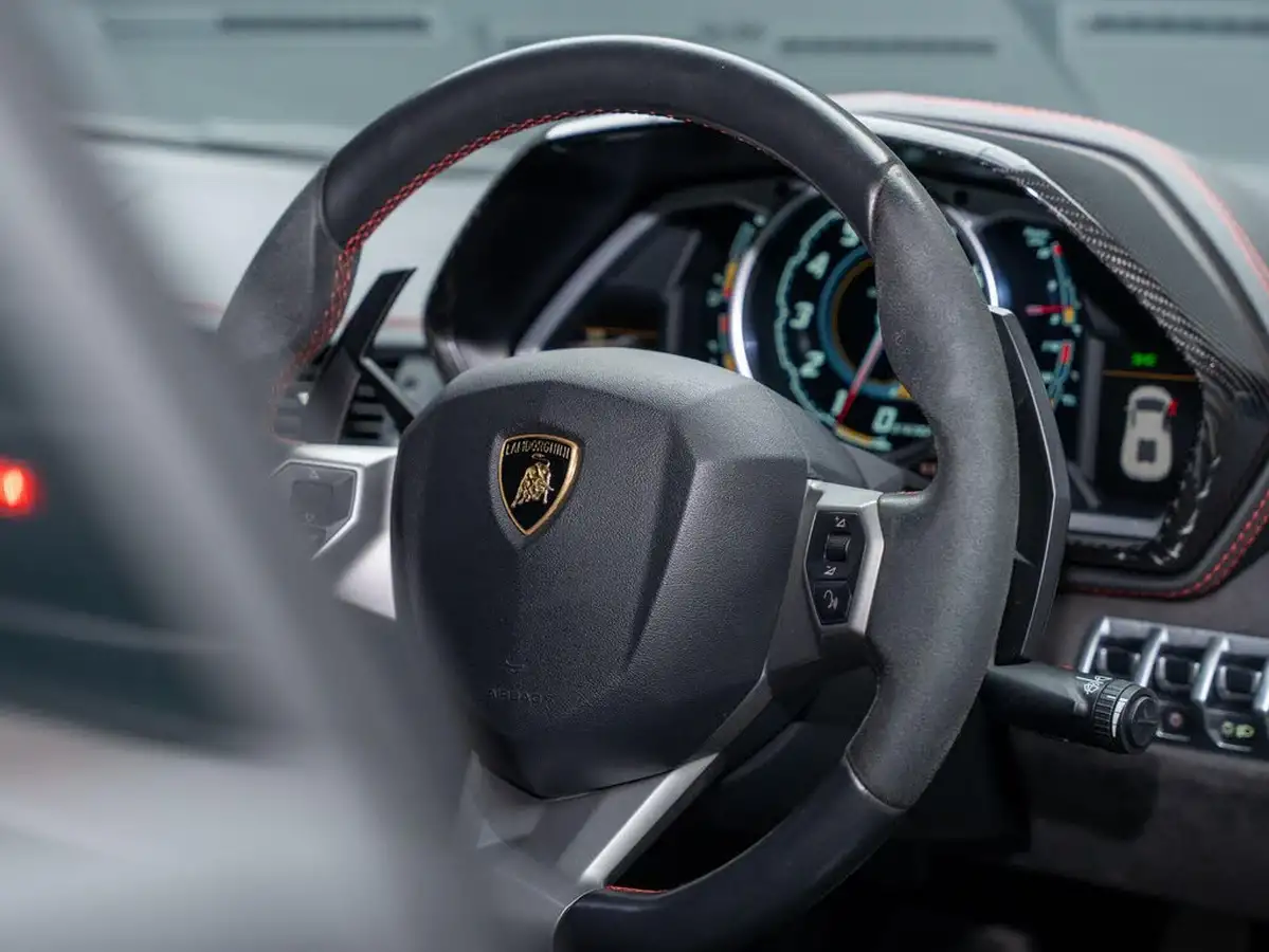 2016-lamborghini-aventador-65-lp-750-4-superveloce-coupe-big-48