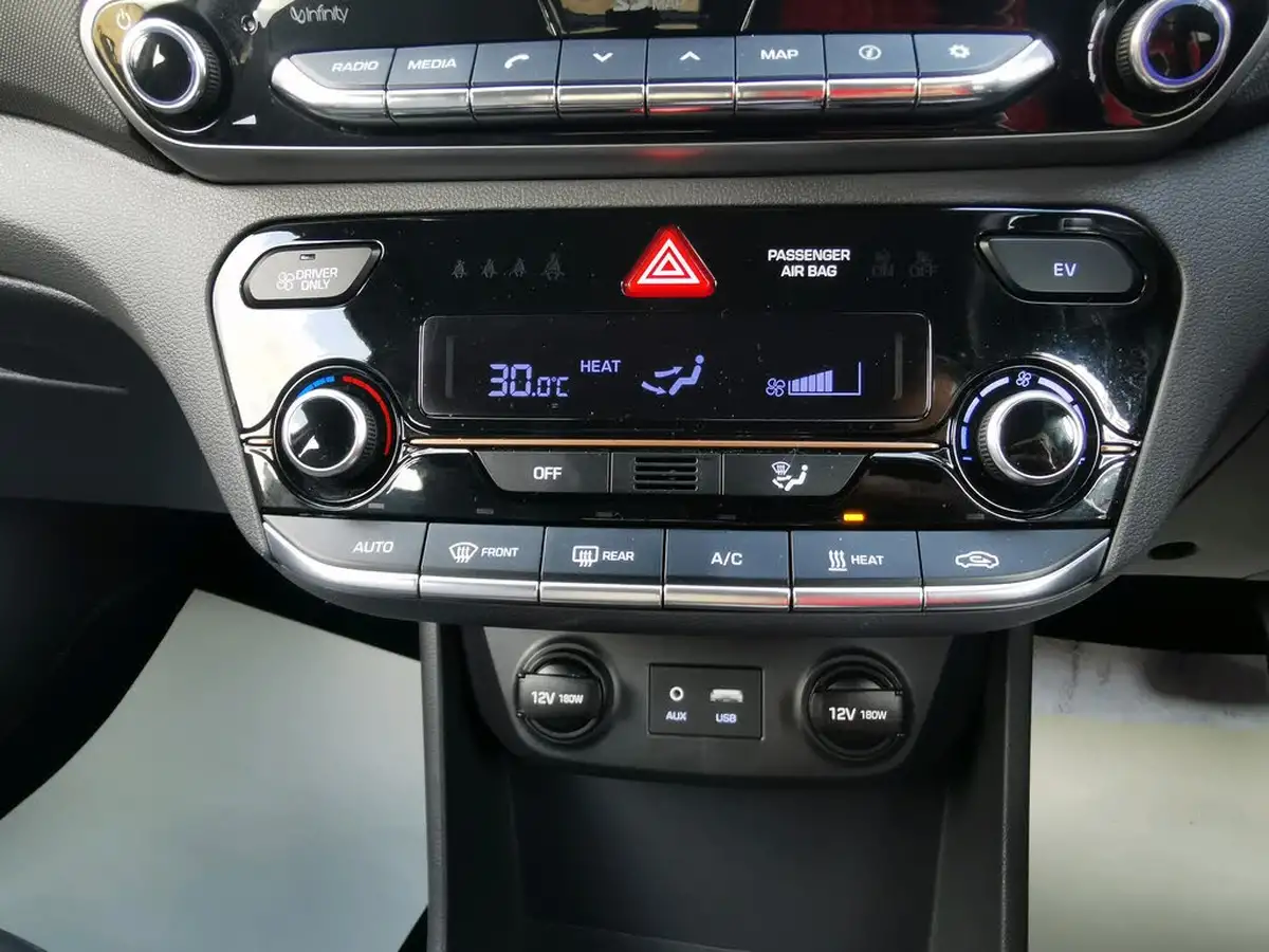 2019-hyundai-ioniq-e-premium-se-electric-88kw-big-23