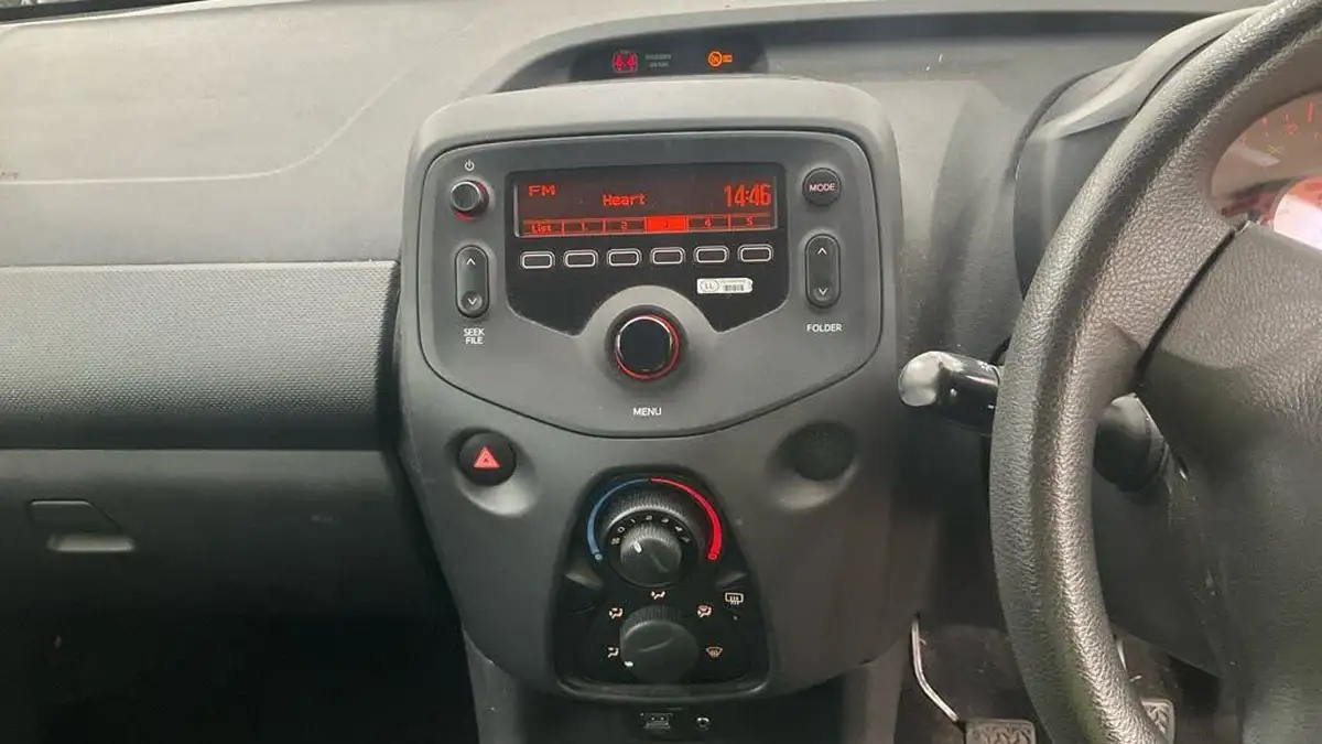 2019-toyota-aygo-10-vvt-i-x-5d-big-5