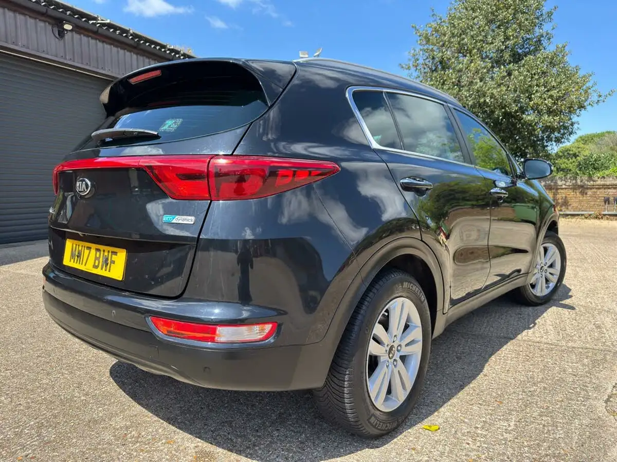 2017-kia-sportage-16-gdi-2-big-4