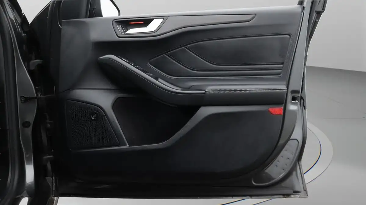 2020-ford-focus-10t-vignale-edition-125ps-hybrid-mhev-hatchback-big-15