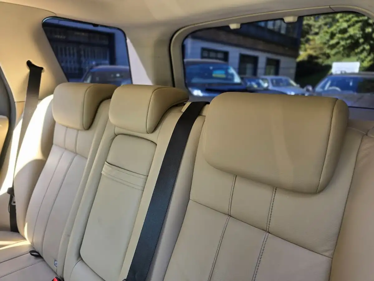 2011-land-rover-freelander-2-big-24