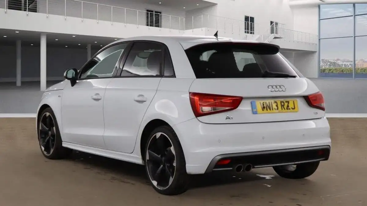 2013-audi-a1-20td-black-edition-sportback-5d-big-8