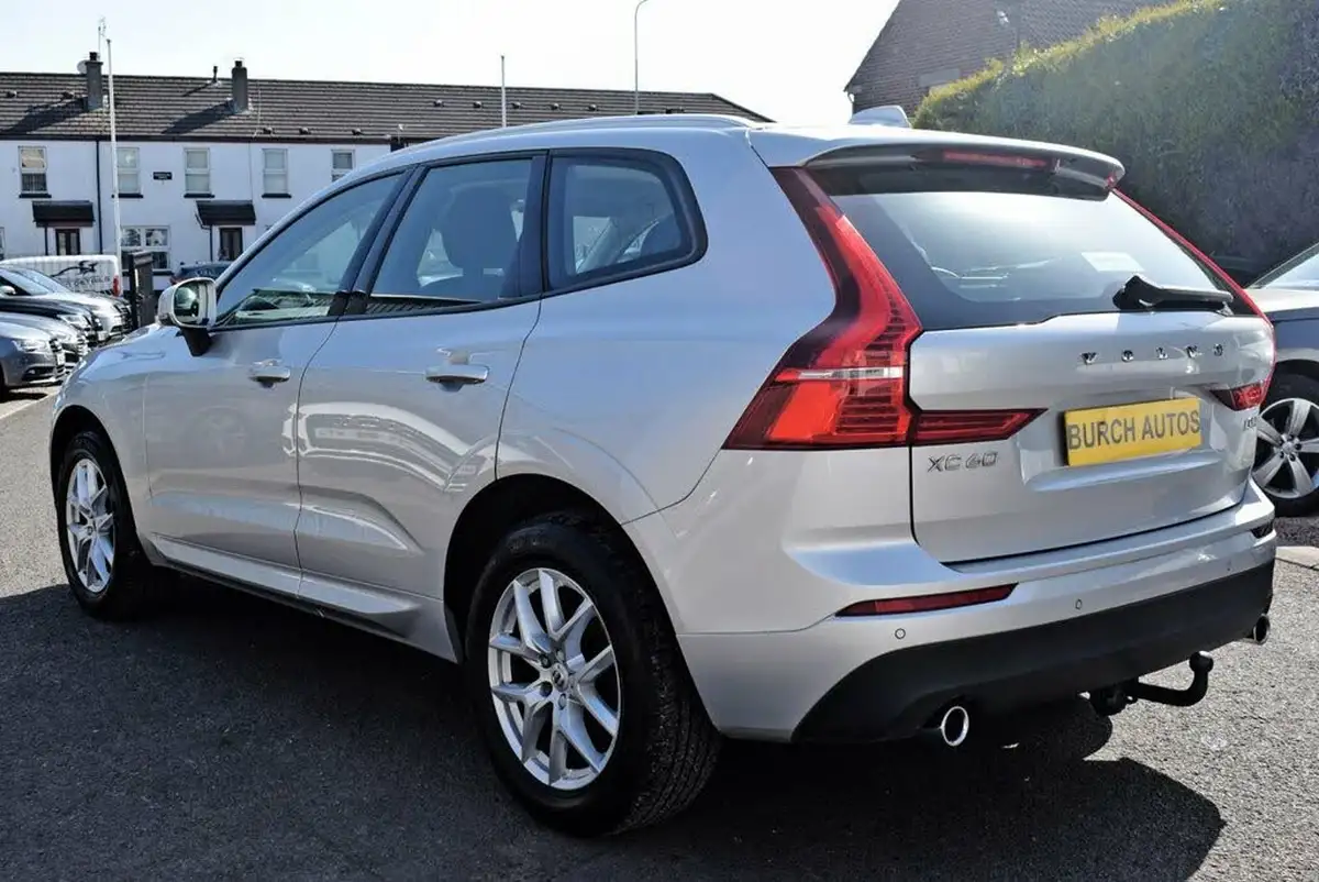 2017-volvo-xc60-20td-d4-momentum-geartronic-big-4