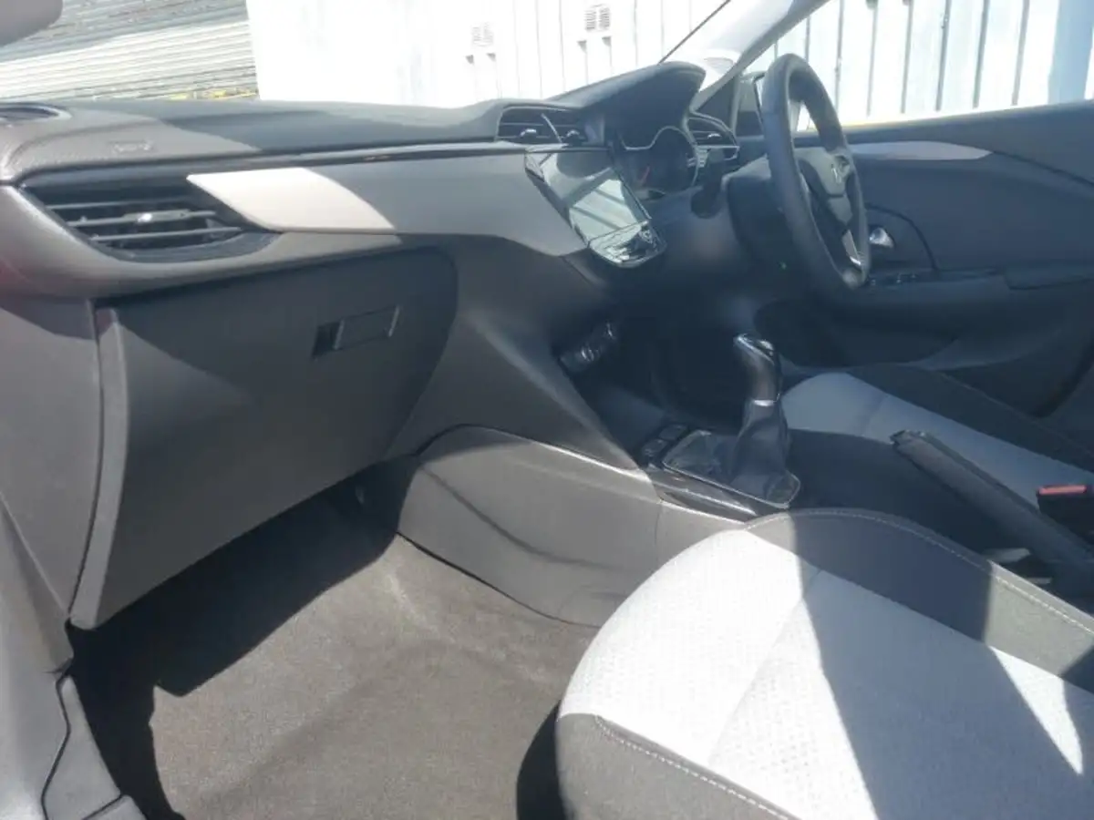 2023-vauxhall-corsa-12i-design-big-4