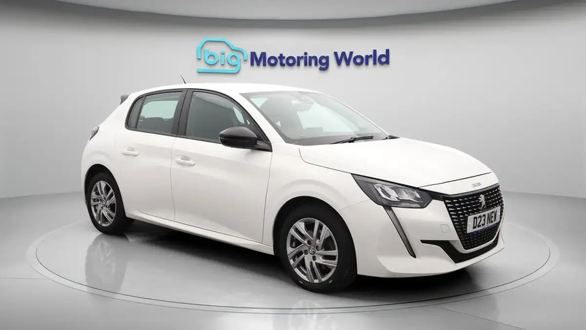 2022-peugeot-208-12-puretech-active-premium-100bhp-eat8-big-1