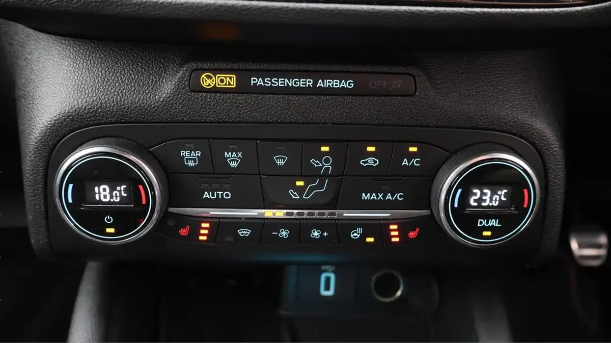 2020-ford-focus-10t-st-line-x-edition-155ps-hybrid-mhev-hatchback-big-12