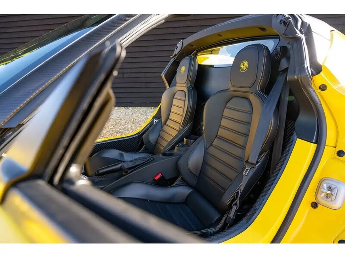 2015-alfa-romeo-4c-18-tbi-spider-big-25