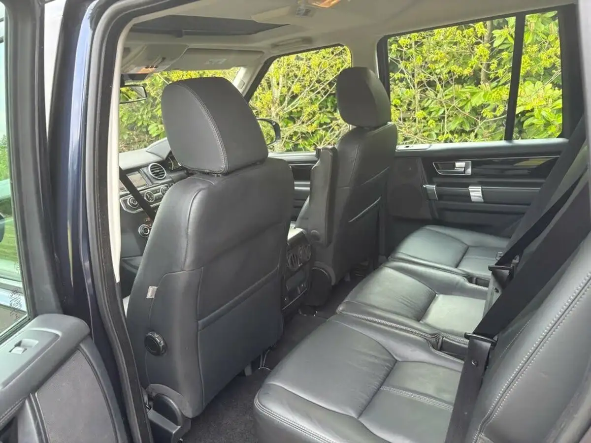 2014-land-rover-discovery-4-30-sd-v6-hse-big-15