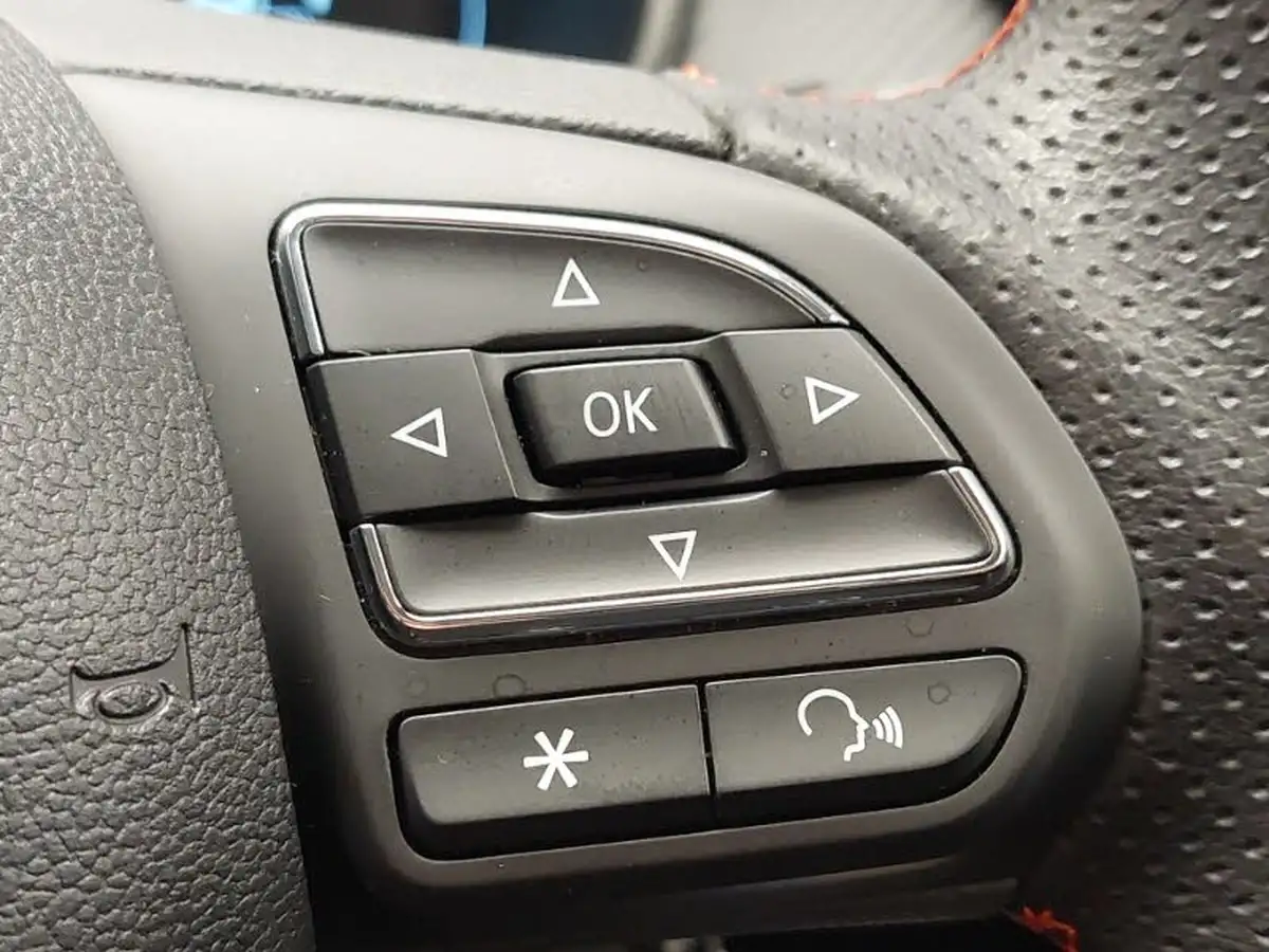 2021-mg-zs-suv-15-vti-tech-exclusive-big-18