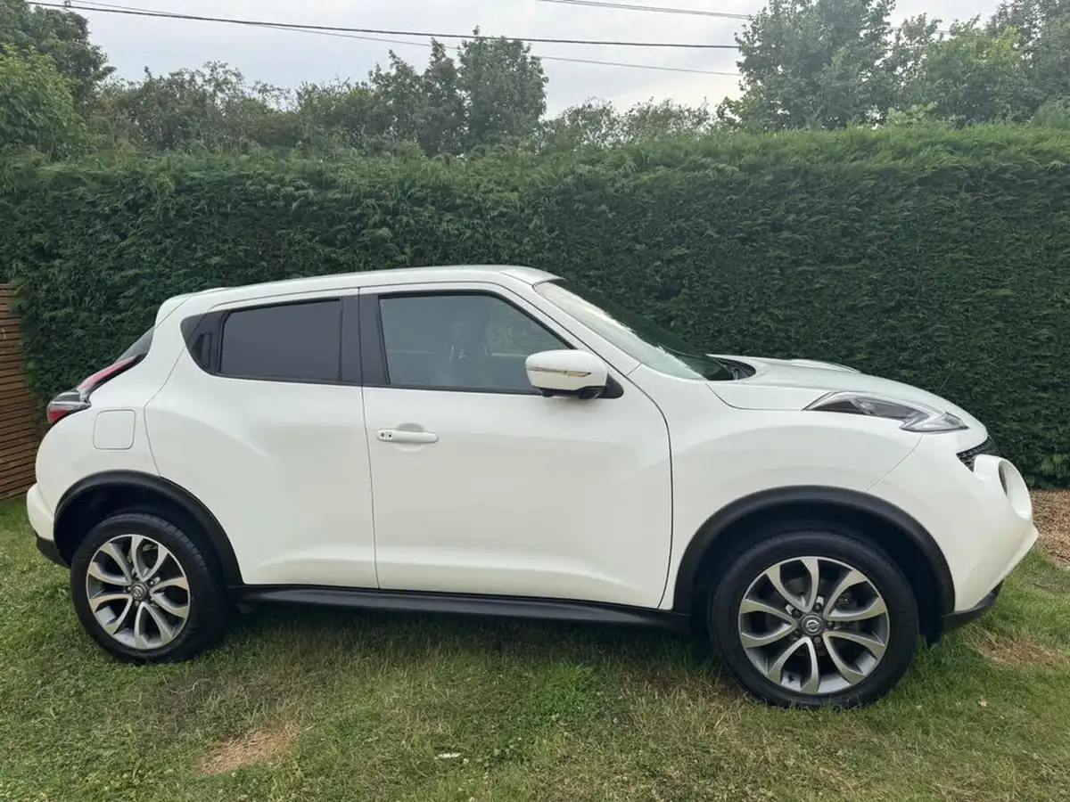 2017-nissan-juke-12-tekna-ss-big-1