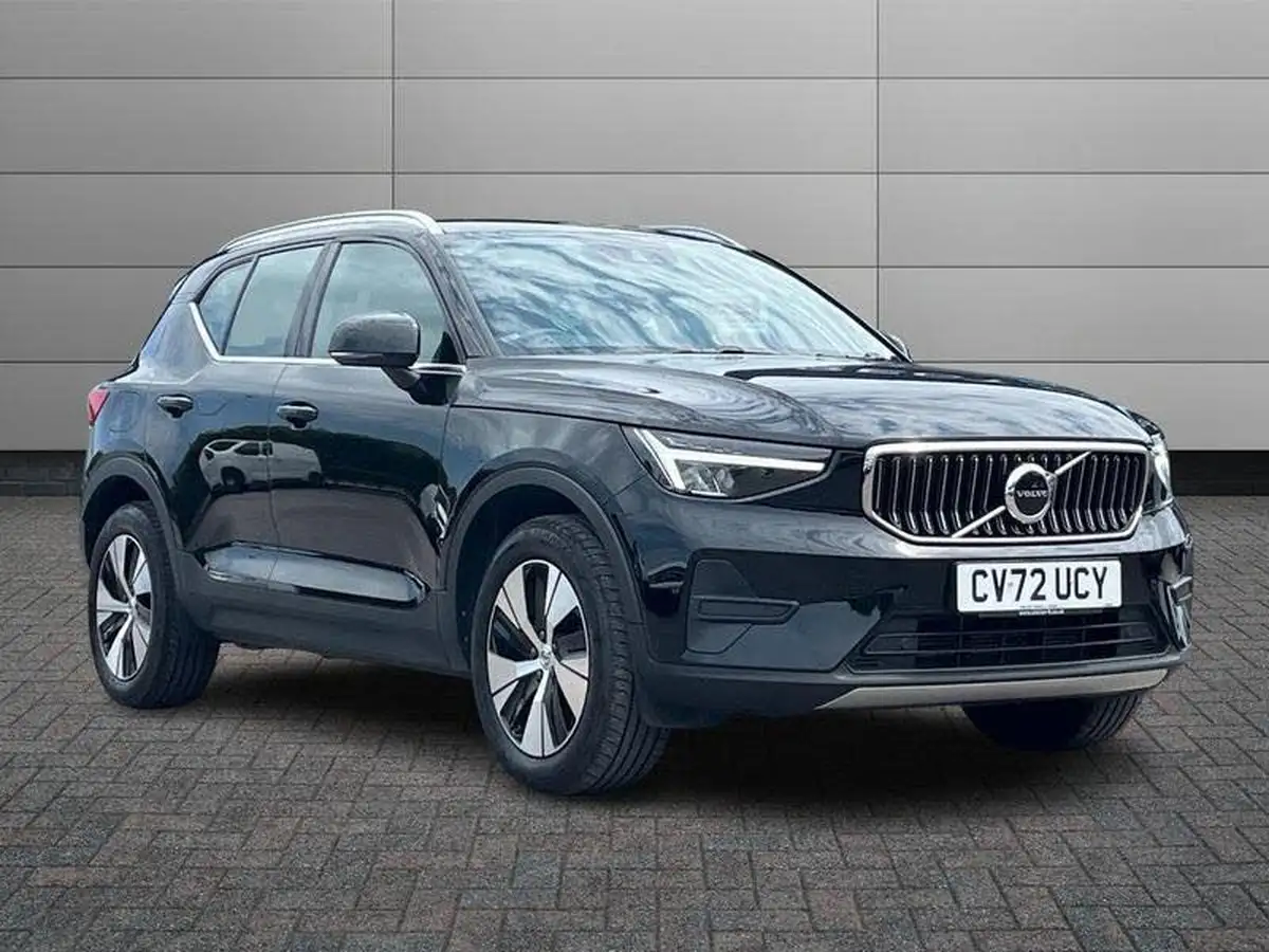 2022-volvo-xc40-15-t4-core-big-0