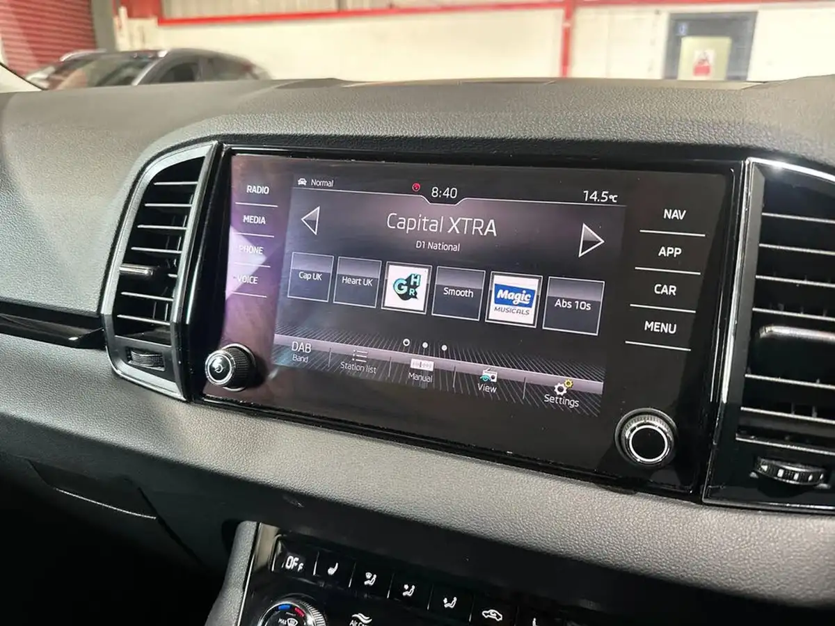 2020-skoda-karoq-15-tsi-se-l-big-9