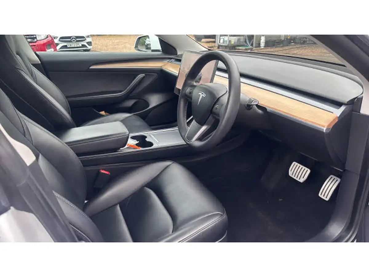 2022-tesla-model-3-e-performance-big-10