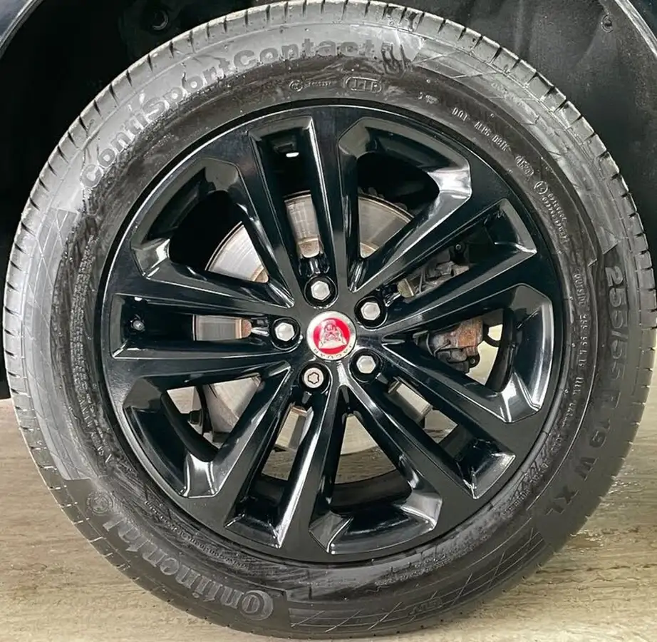 2018-jaguar-f-pace-20-i4d-r-sport-180ps-auto-big-20
