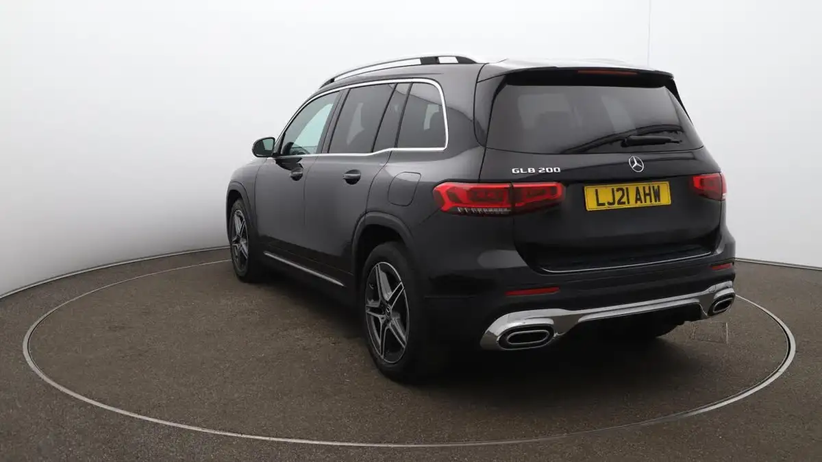 2021-mercedes-benz-glb-class-13-glb200-amg-line-8g-tronic-big-52