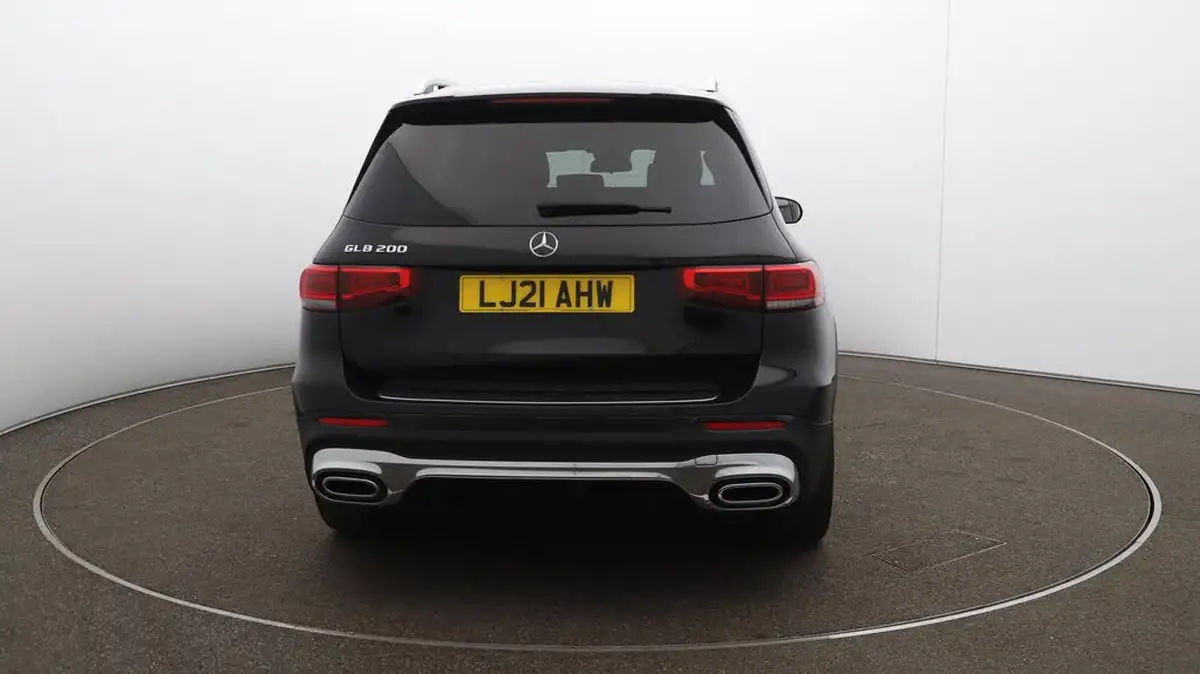 2021-mercedes-benz-glb-class-13-glb200-amg-line-8g-tronic-big-48