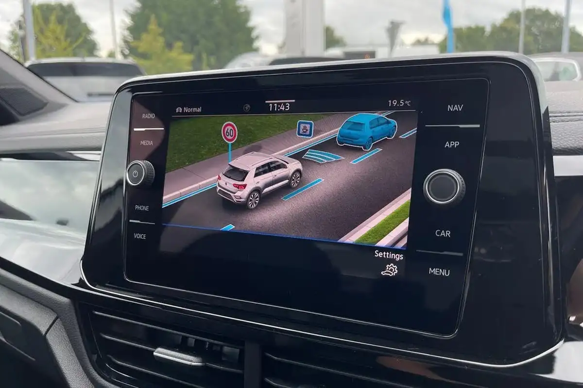 2025-volkswagen-t-roc-20tdi-r-line-4motion-big-51