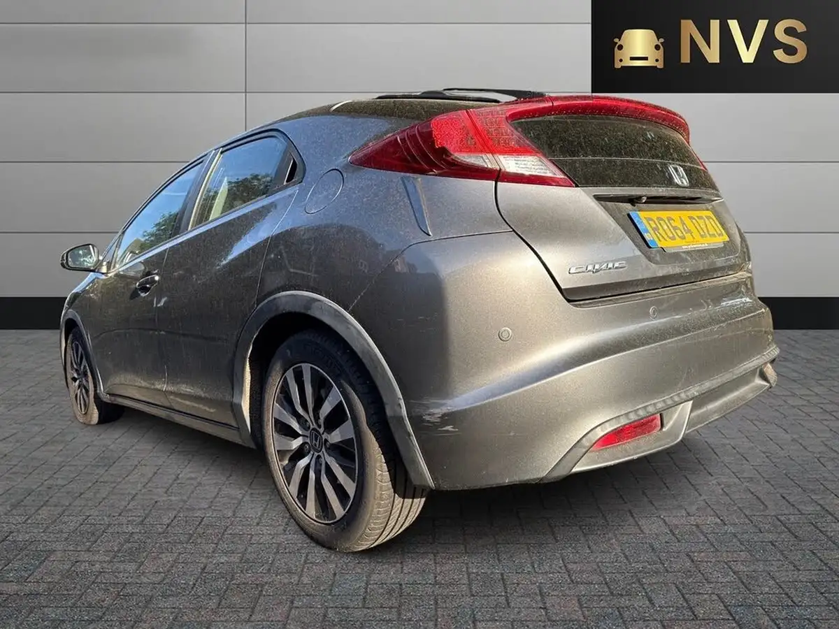 2014-honda-civic-16td-se-plus-hatchback-big-4