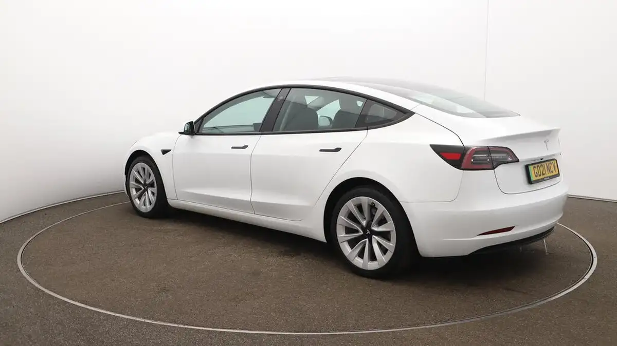 2021-tesla-model-3-e-standard-plus-big-62