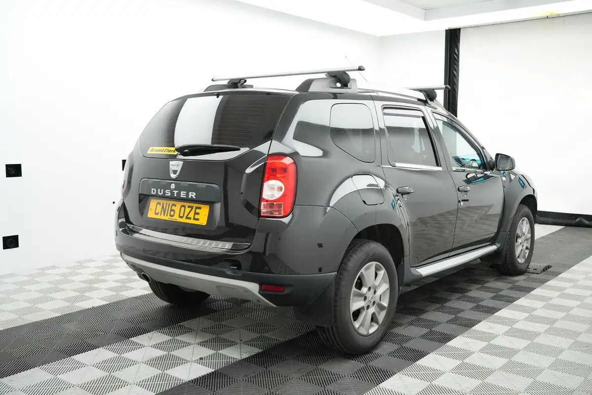 2016-dacia-duster-15dci-laureate-110bhp-station-wagon-5d-big-2