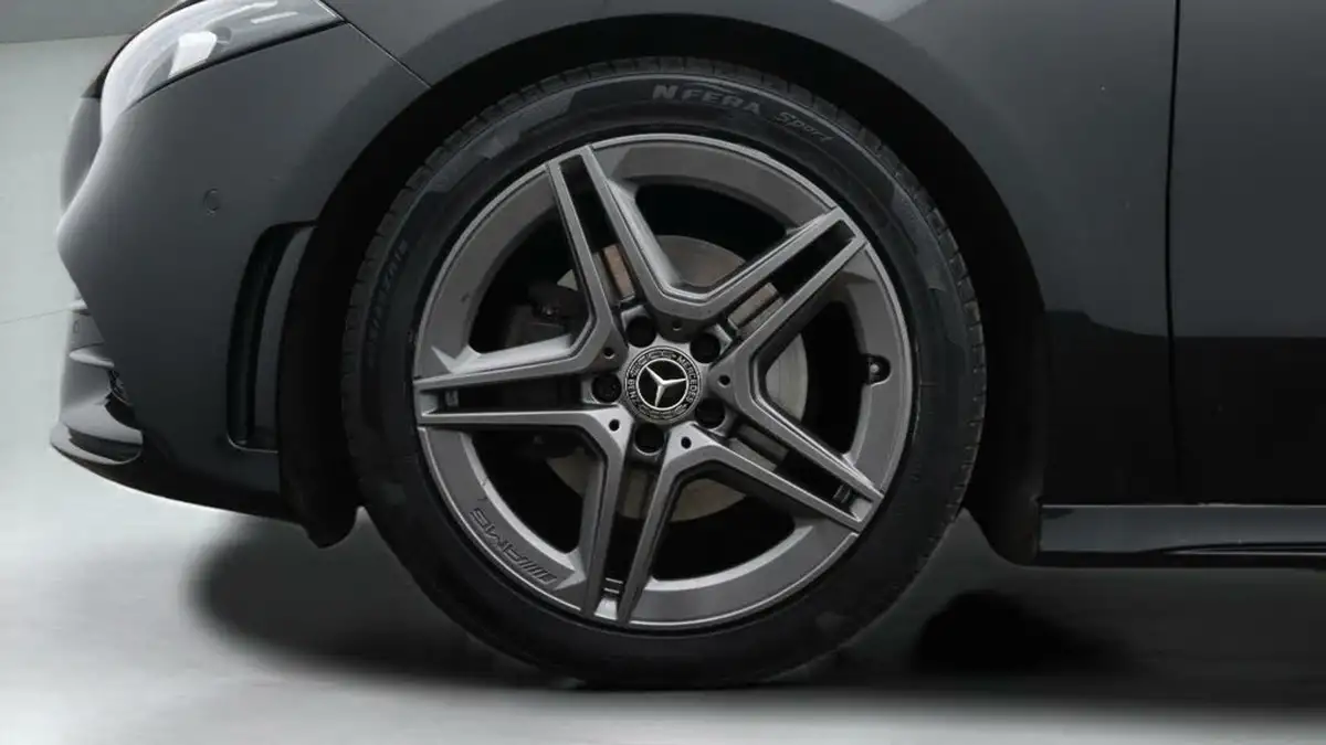 2020-mercedes-benz-a-class-13-a200-amg-line-executive-hatchback-5d-7g-dct-big-18