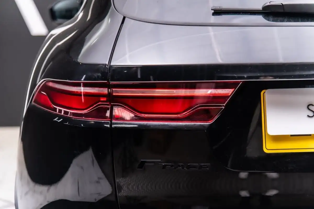 2021-jaguar-f-pace-20-p250-r-dynamic-se-big-5