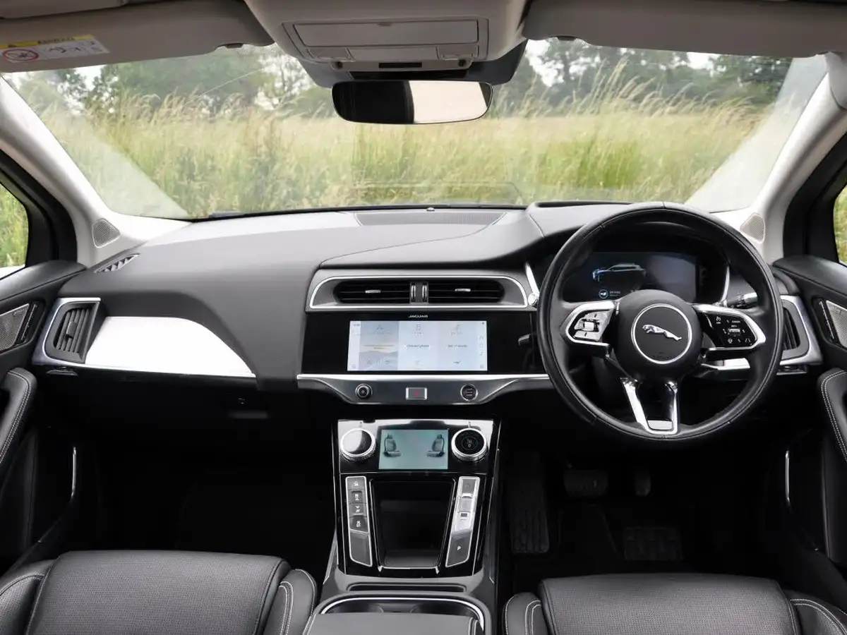 2021-jaguar-i-pace-ev400-hse-big-13
